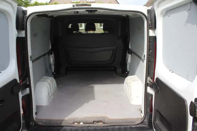 Opel Vivaro (2019) thumbnail 11