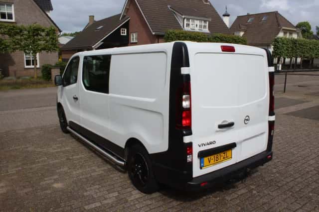 Opel Vivaro (2019) thumbnail 12