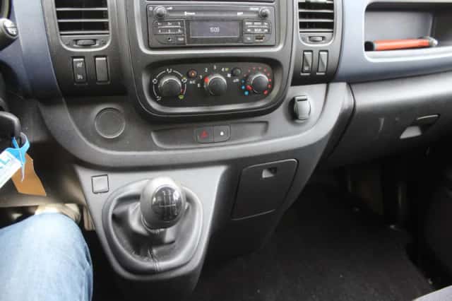 Opel Vivaro (2019) thumbnail 18