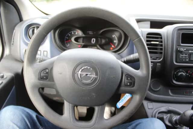 Opel Vivaro (2019) thumbnail 19