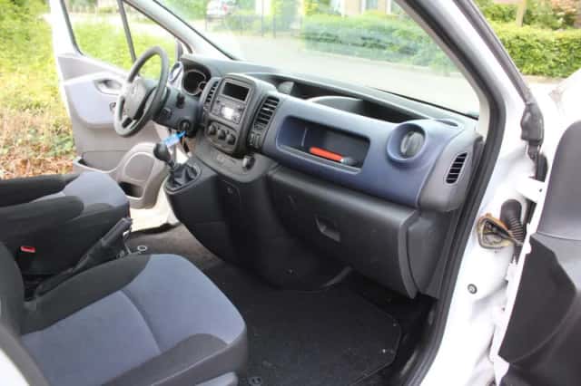 Opel Vivaro (2019) thumbnail 25