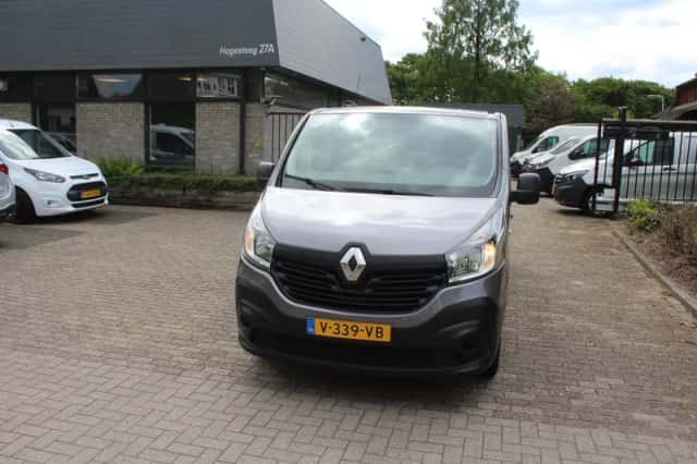 Renault Trafic (2018) thumbnail 5