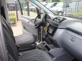 Mercedes-Benz Vito (2005) thumbnail 11