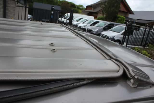 Mercedes-Benz Vito (2005) thumbnail 16