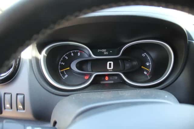 Opel Vivaro (2015) thumbnail 13