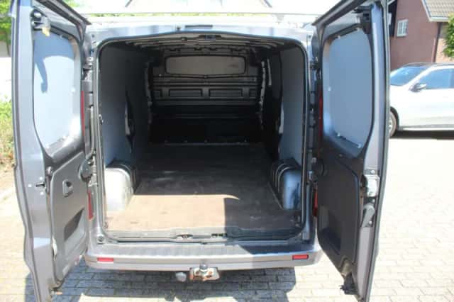 Opel Vivaro (2015) thumbnail 16