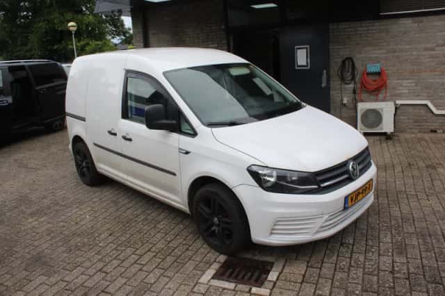 Volkswagen Caddy (2016) thumbnail 3