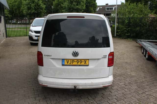 Volkswagen Caddy (2016) thumbnail 5