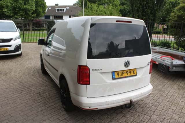 Volkswagen Caddy (2016) thumbnail 6