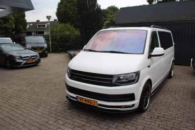 Volkswagen Transporter (2016) thumbnail 3