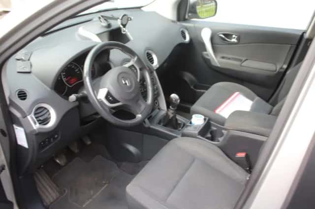 Renault Koleos (2009) thumbnail 6