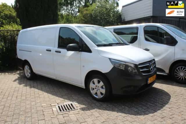 Mercedes-Benz Vito (2015) thumbnail 1