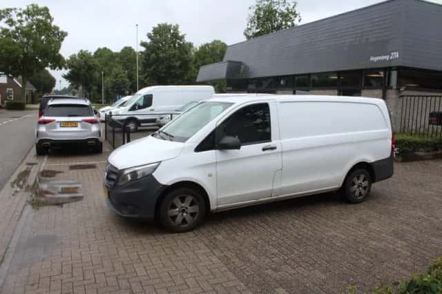 Mercedes-Benz Vito (2015) thumbnail 3