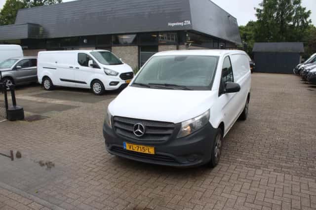 Mercedes-Benz Vito (2015) thumbnail 4