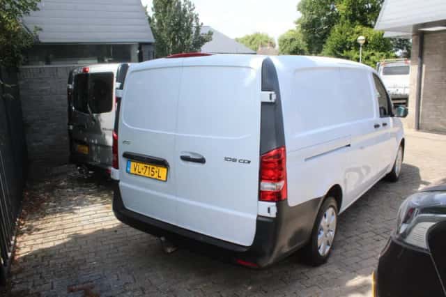Mercedes-Benz Vito (2015) thumbnail 6