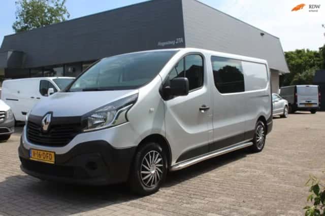 Renault Trafic (2016) thumbnail 1