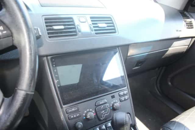 Volvo XC90 (2004) thumbnail 5