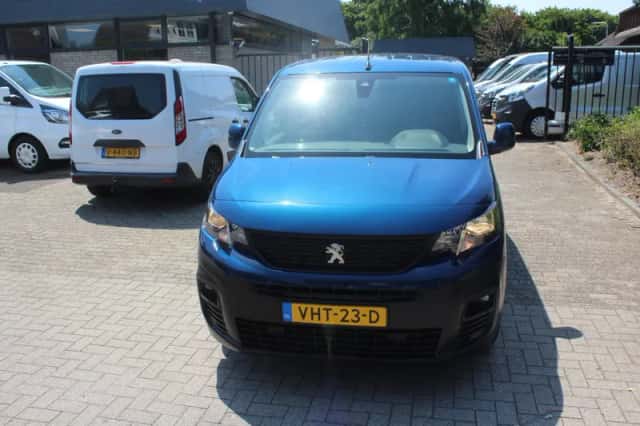 Peugeot Partner (2020) thumbnail 3