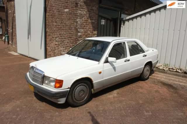 Mercedes-Benz 190-Serie (1900) thumbnail 1