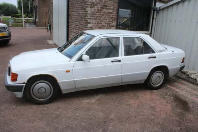 Mercedes-Benz 190-Serie (1900) thumbnail 6