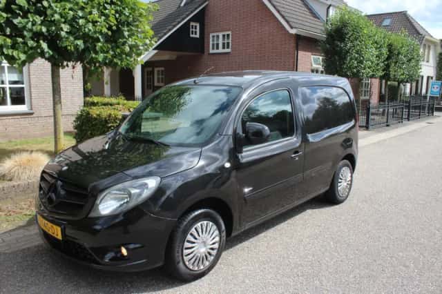 Mercedes-Benz Citan (2017) thumbnail 1