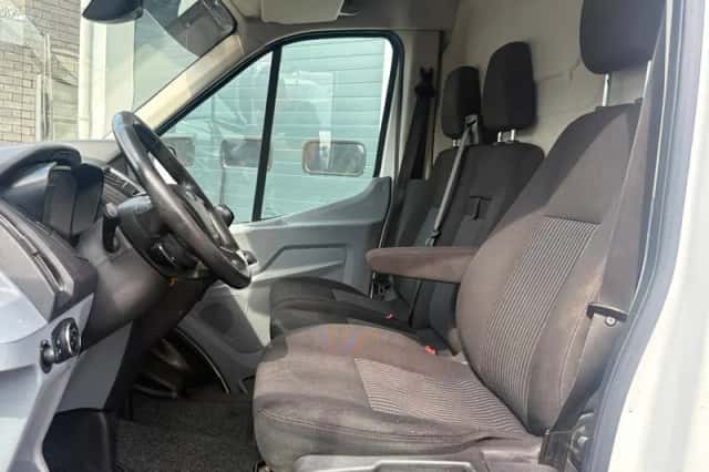 Ford Transit (2017) thumbnail 3