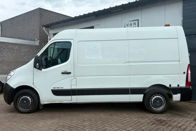 Opel Movano (2017) thumbnail 3