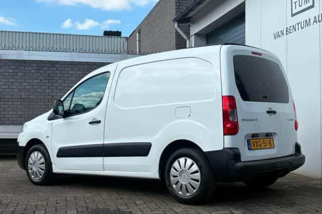 Peugeot Partner (2011) thumbnail 5