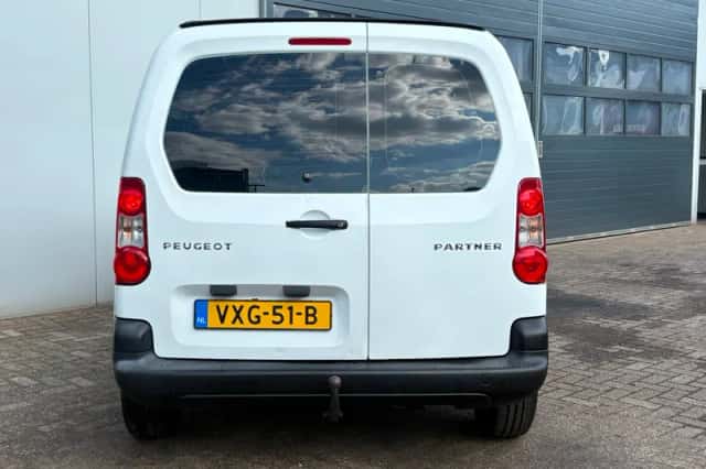 Peugeot Partner (2011) thumbnail 6