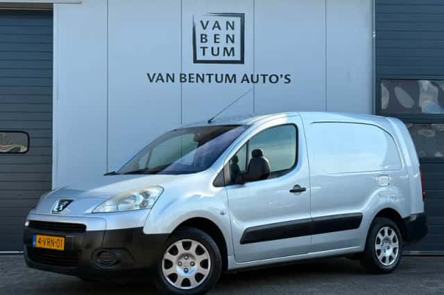 Peugeot Partner (2011) thumbnail 1