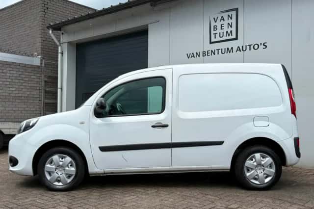 Renault Kangoo (2018) thumbnail 4