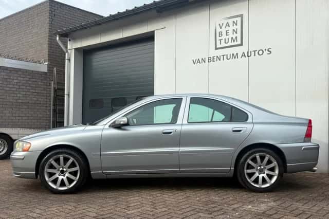 Volvo S60 (2009) thumbnail 5