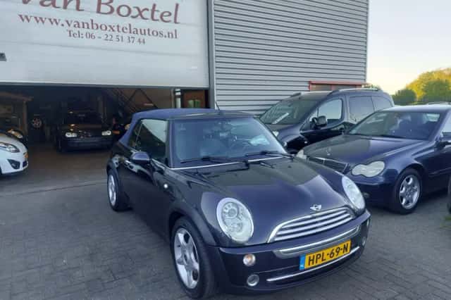 MINI Cabrio (2007) thumbnail 3