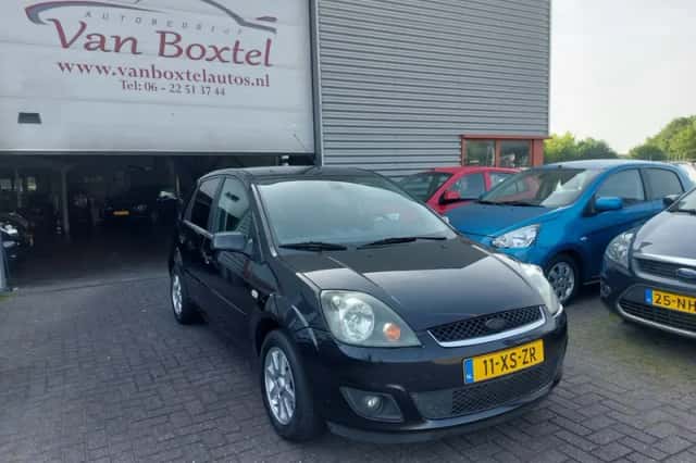 Ford Fiesta (2007) thumbnail 3