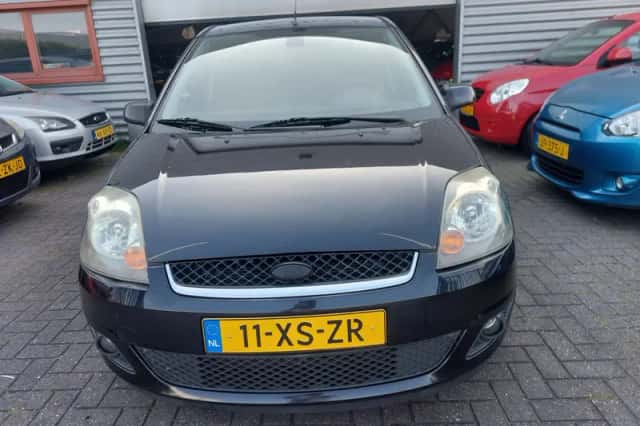 Ford Fiesta (2007) thumbnail 4