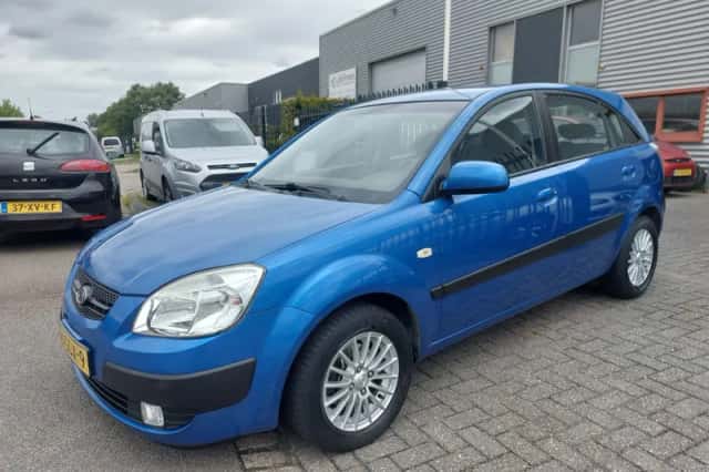 Kia Rio (2008) thumbnail 1