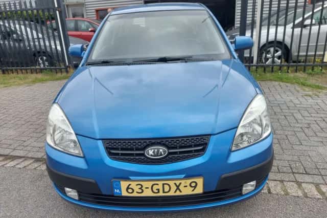 Kia Rio (2008) thumbnail 5