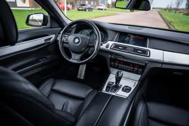 BMW 7-Serie (2013) thumbnail 4