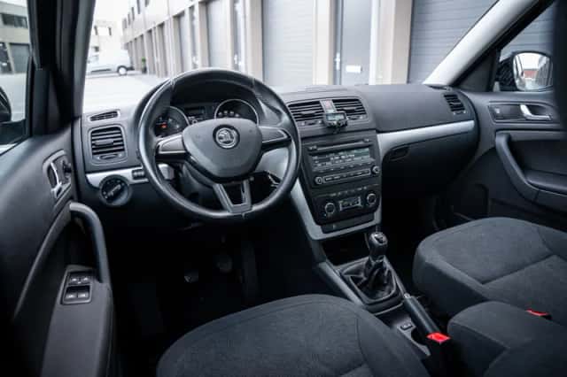 Škoda Yeti (2014) thumbnail 5