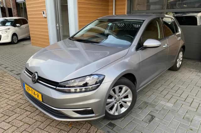 Volkswagen Golf (2019) thumbnail 1