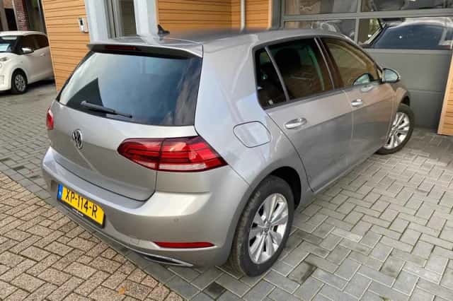 Volkswagen Golf (2019) thumbnail 2