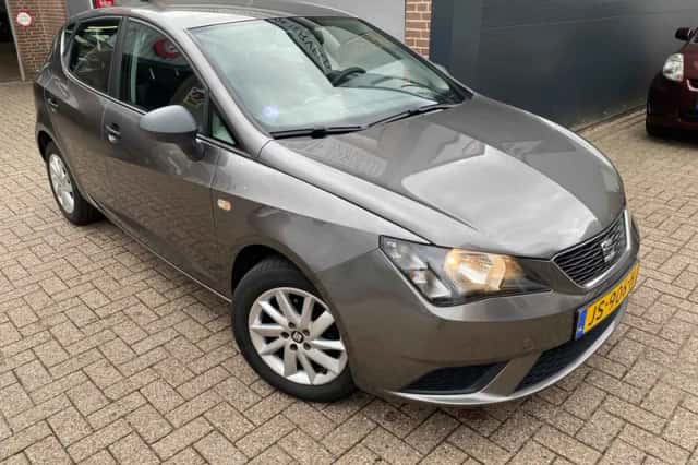 SEAT Ibiza (2017) thumbnail 2
