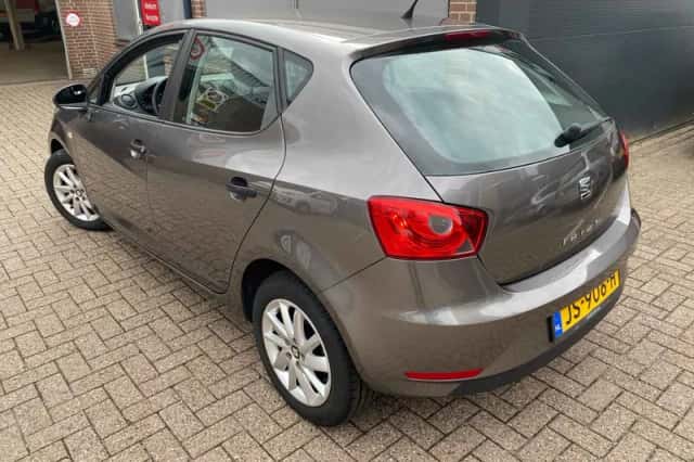 SEAT Ibiza (2017) thumbnail 4