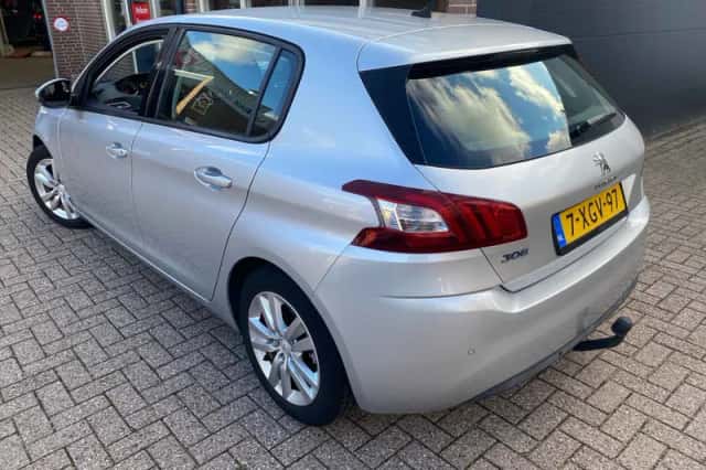 Peugeot 308 (2014) thumbnail 4
