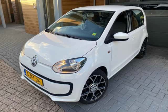 Volkswagen Up! (2015) thumbnail 1