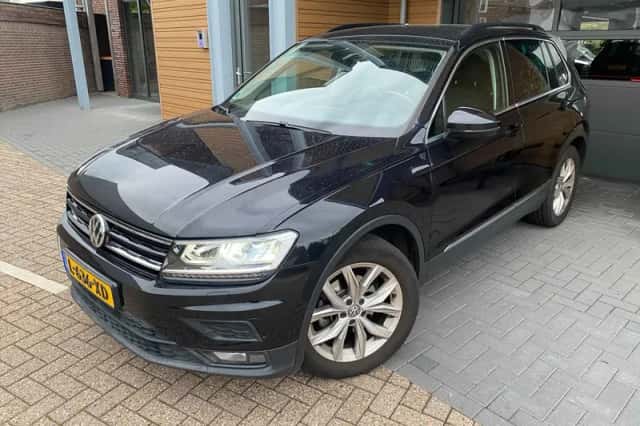 Volkswagen Tiguan (2018) thumbnail 1