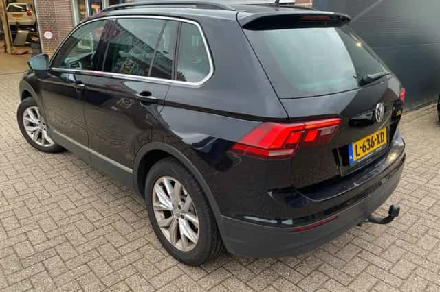 Volkswagen Tiguan (2018) thumbnail 4