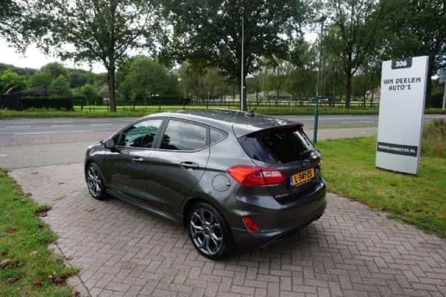 Ford Fiesta (2020) thumbnail 2