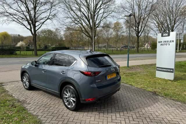 Mazda CX-5 (2021) thumbnail 2