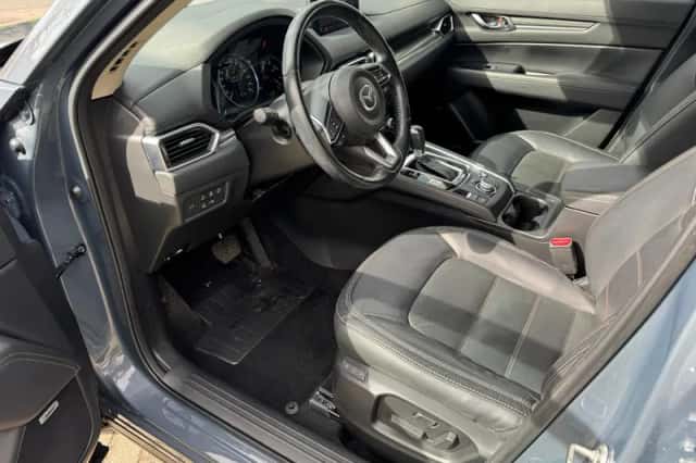 Mazda CX-5 (2021) thumbnail 3